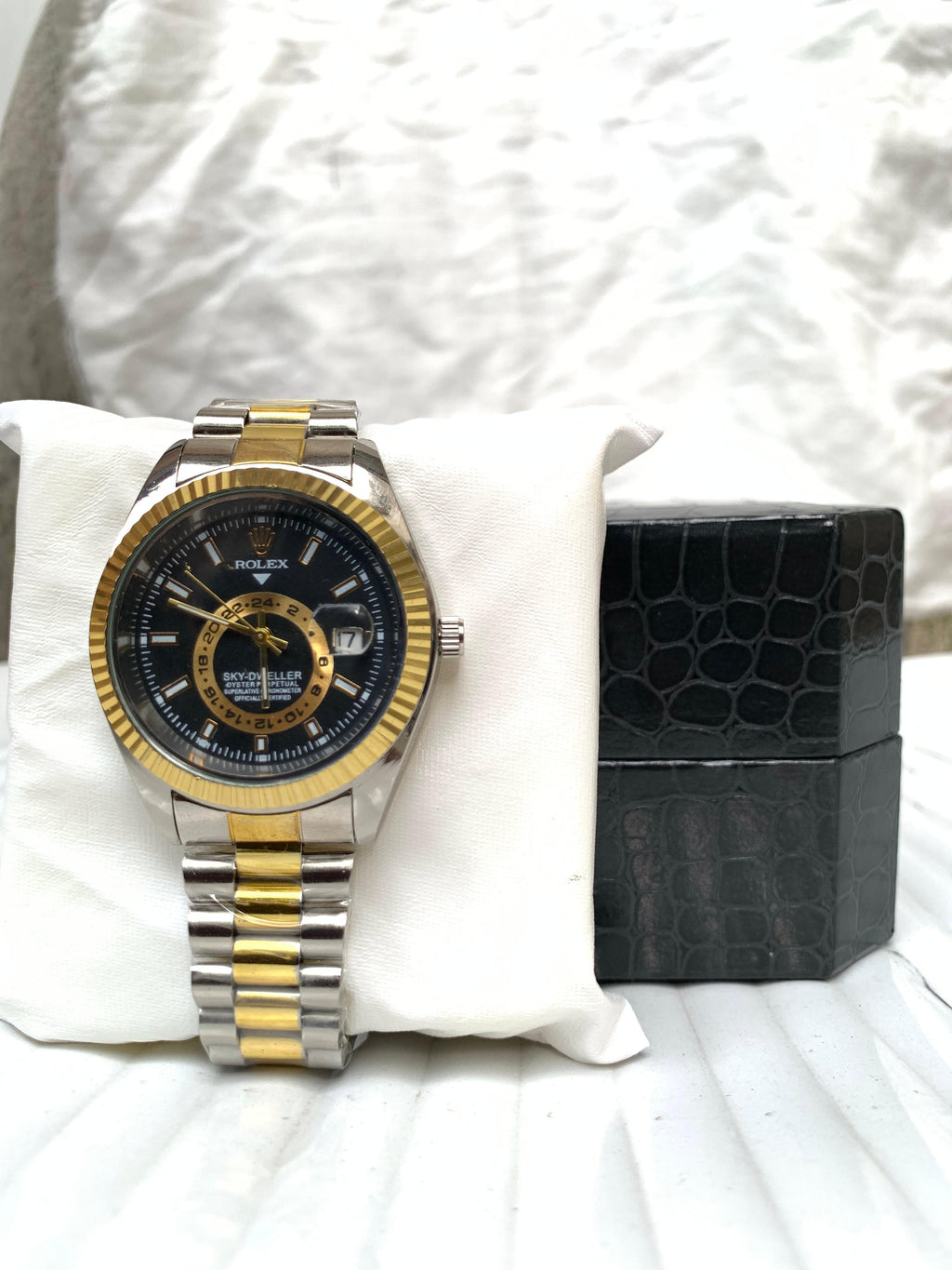 Rolex Sky-Dweller – Black Dial, Two-Tone Oystersteel & Yellow Gold